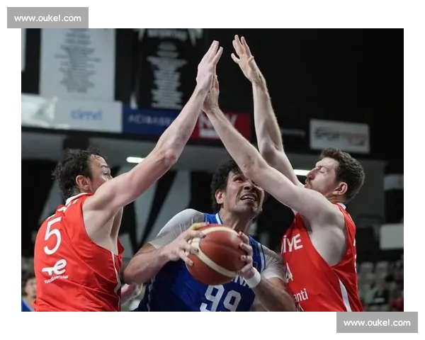 高清篮球赛事直播APP免费下载随时掌握赛场精彩瞬间实时观看体验 - 副本 (13) - 副本 - 副本 - 副本